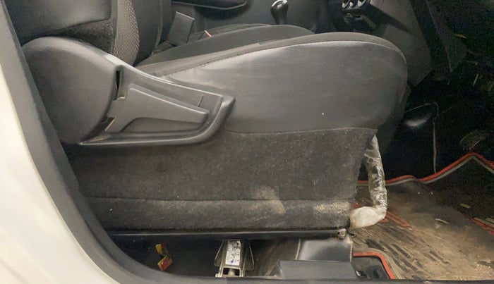 2022 Maruti S PRESSO VXI (O), Petrol, Manual, 36,957 km, Driver Side Adjustment Panel