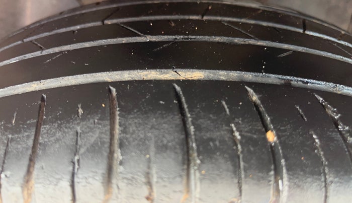 2023 Hyundai NEW I20 SPORTZ 1.2 IVT, Petrol, Automatic, 44,217 km, Left Front Tyre Tread