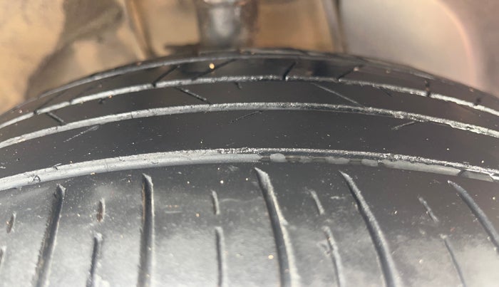 2023 Hyundai NEW I20 SPORTZ 1.2 IVT, Petrol, Automatic, 44,217 km, Right Front Tyre Tread