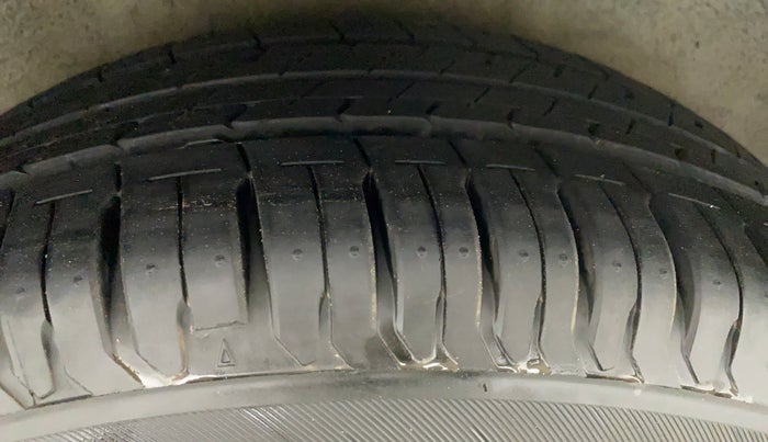 2011 Hyundai i20 SPORTZ (O) 1.2, Petrol, Manual, 43,824 km, Right Rear Tyre Tread