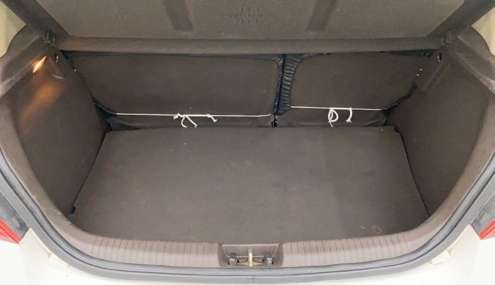 2011 Hyundai i20 SPORTZ (O) 1.2, Petrol, Manual, 43,824 km, Boot Inside