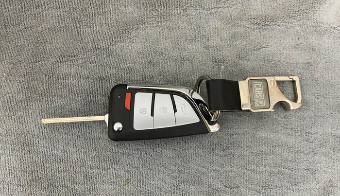 2011 Hyundai i20 SPORTZ (O) 1.2, Petrol, Manual, 43,824 km, Key Close Up