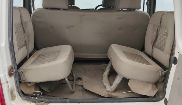 2020 Mahindra Bolero B6, Diesel, Manual, 72,473 km, Boot Inside