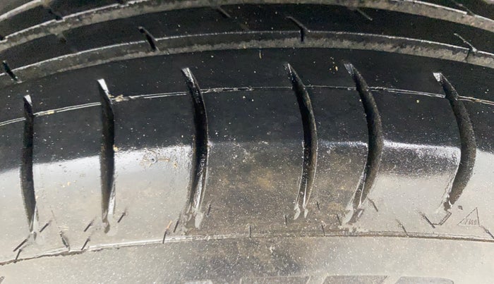 2016 Renault Kwid RXT 0.8, Petrol, Manual, 77,314 km, Left Rear Tyre Tread