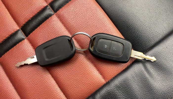 2016 Renault Kwid RXT 0.8, Petrol, Manual, 77,314 km, Key Close Up