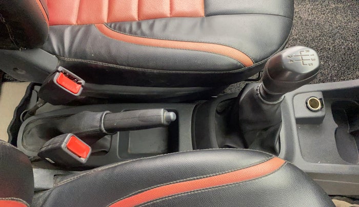 2016 Renault Kwid RXT 0.8, Petrol, Manual, 77,314 km, Gear Lever