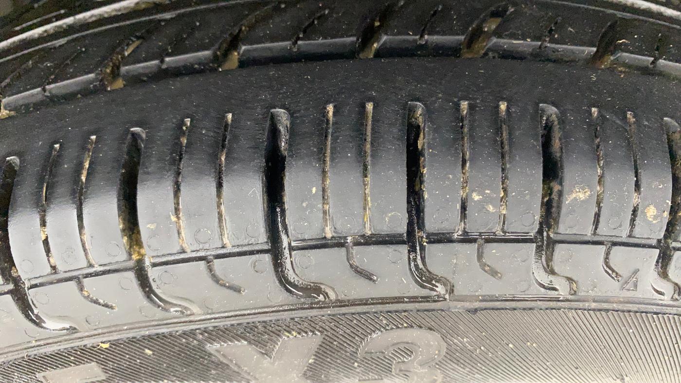 2012 Maruti Alto 800 LXI, Petrol, Manual, 85,772 km, Left Rear Tyre Tread