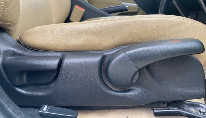 2017 Honda City 1.5L I-VTEC VX CVT, Petrol, Automatic, 68,322 km, Driver Side Adjustment Panel