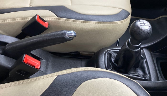 2015 Maruti Swift VXI D, Petrol, Manual, 43,301 km, Gear Lever