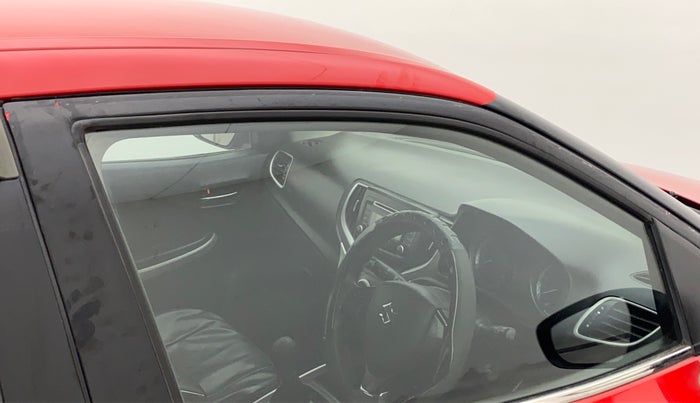 2016 Maruti Baleno DELTA PETROL 1.2, Petrol, Manual, 51,468 km, Driver-side door - Door visor damaged