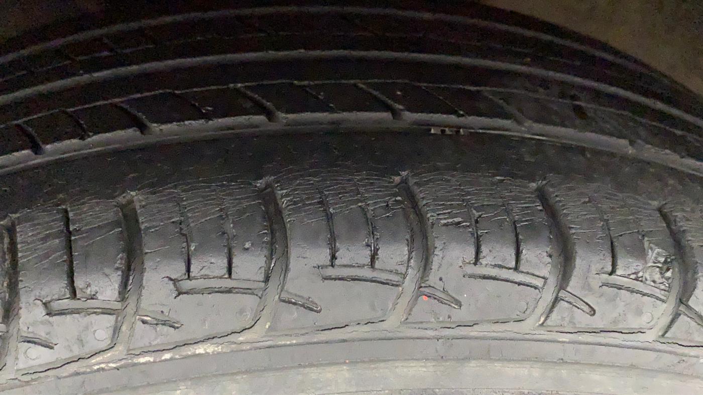 2016 Maruti Baleno DELTA PETROL 1.2, Petrol, Manual, 51,468 km, Left Front Tyre Tread