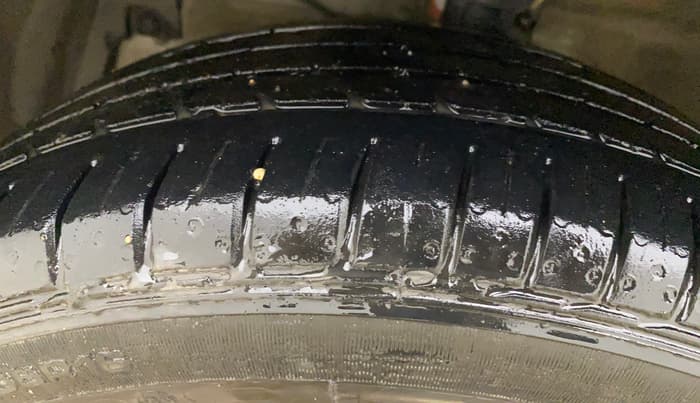 2017 Maruti Ciaz ALPHA 1.4 PETROL, Petrol, Manual, 68,757 km, Left Front Tyre Tread