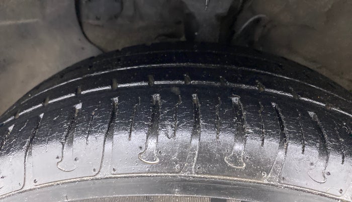 2017 Hyundai Elite i20 SPORTZ 1.2, Petrol, Manual, 40,833 km, Left Front Tyre Tread