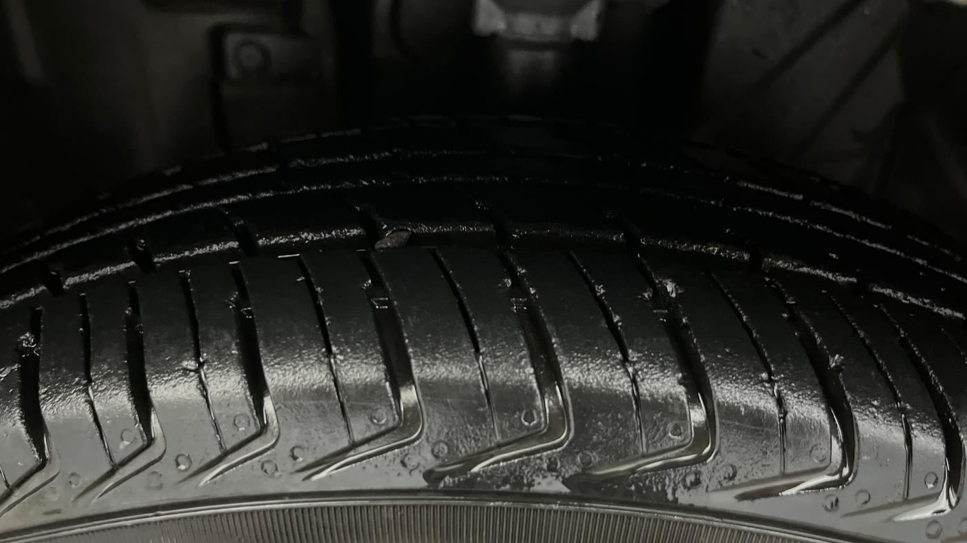 2016 Datsun Redi Go T (O), Petrol, Manual, 19,536 km, Left Front Tyre Tread