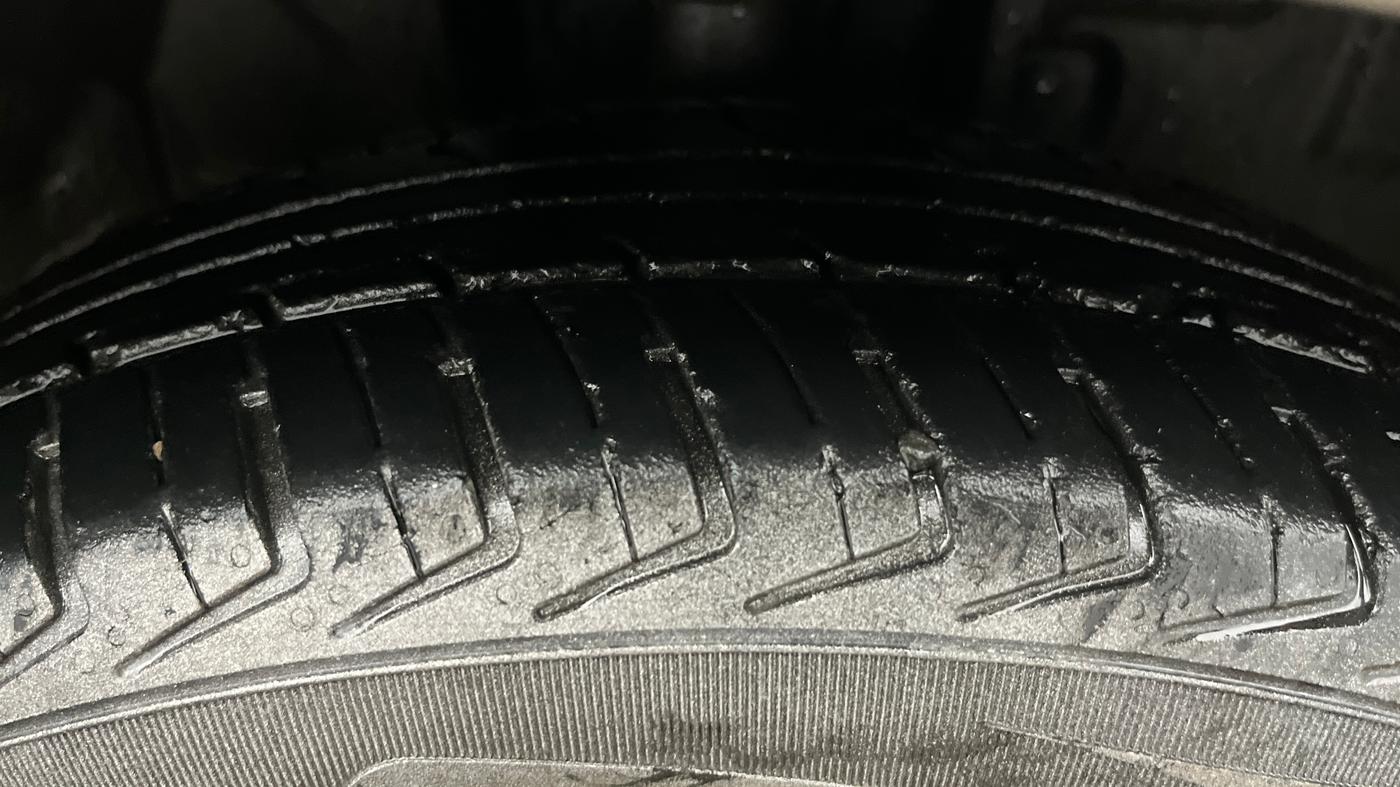 2016 Datsun Redi Go T (O), Petrol, Manual, 19,536 km, Right Front Tyre Tread