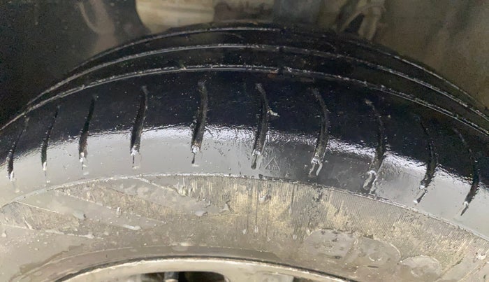 2018 Hyundai Elite i20 ASTA 1.2, CNG, Manual, 88,661 km, Left Front Tyre Tread