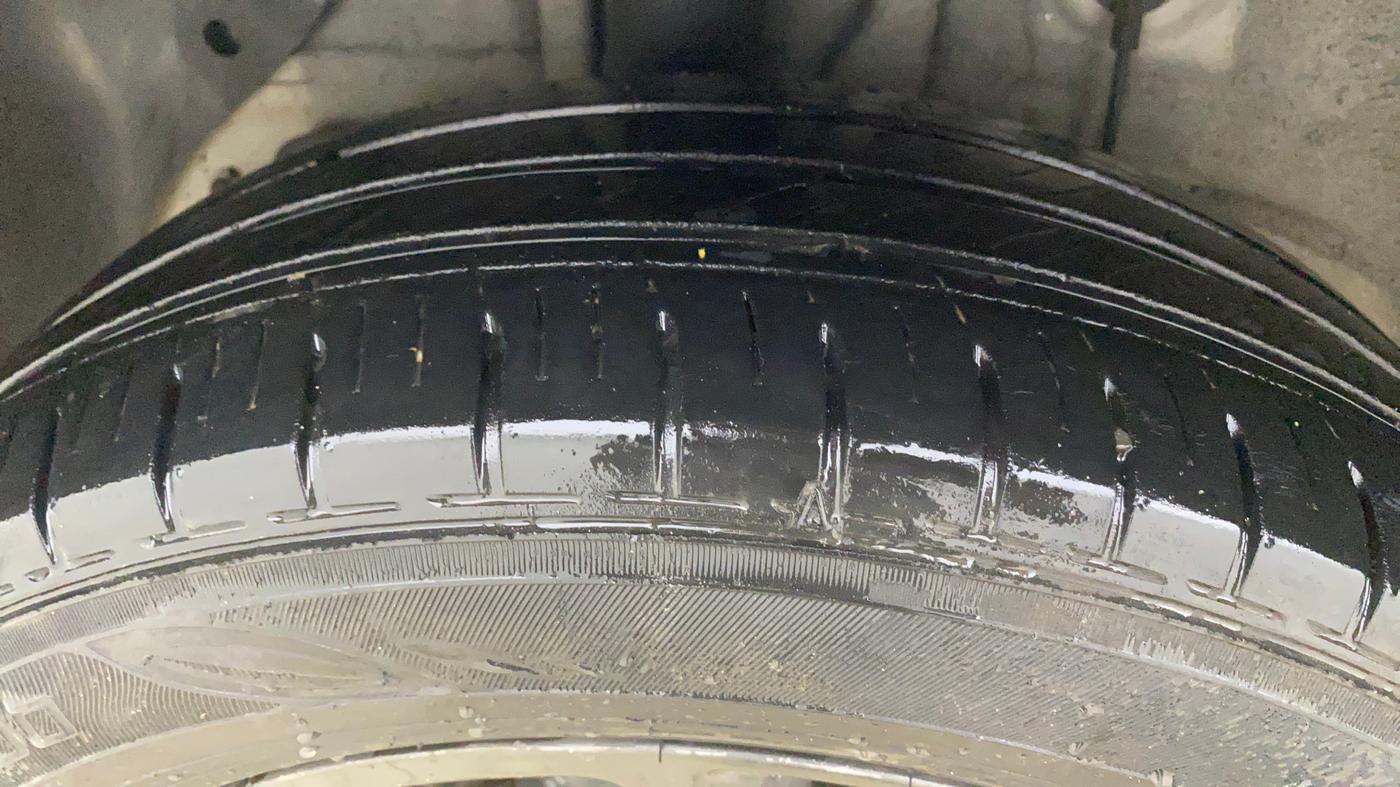 2018 Hyundai Elite i20 ASTA 1.2, CNG, Manual, 94,049 km, Right Rear Tyre Tread