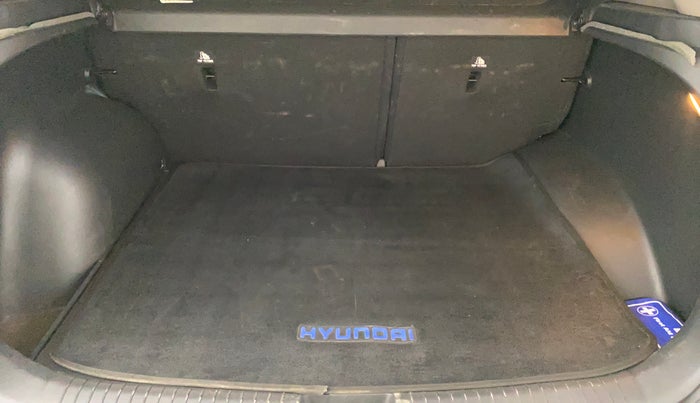 2018 Hyundai Creta SX PLUS AT 1.6 PETROL, Petrol, Automatic, 33,321 km, Boot Inside