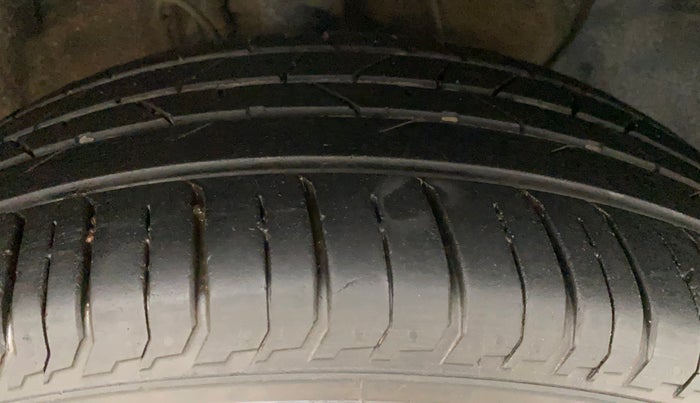 2018 Hyundai Elite i20 ASTA 1.2 (O), Petrol, Manual, 50,068 km, Right Front Tyre Tread