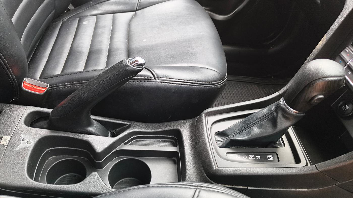 2020 Maruti Vitara Brezza VXI AT SHVS, Petrol, Automatic, 37,921 km, Gear Lever