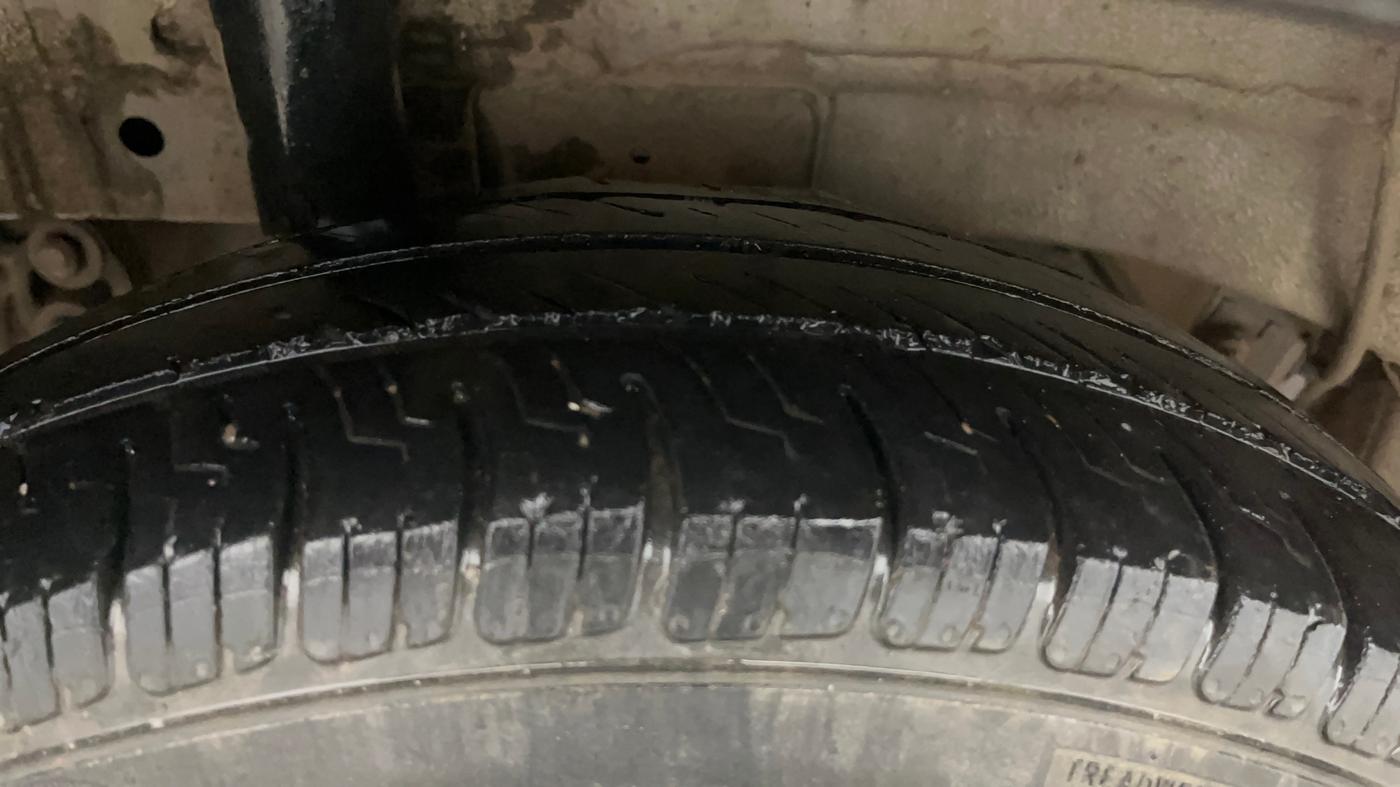 2016 Mahindra Kuv100 K6 D 6 STR, Diesel, Manual, 88,529 km, Right Rear Tyre Tread