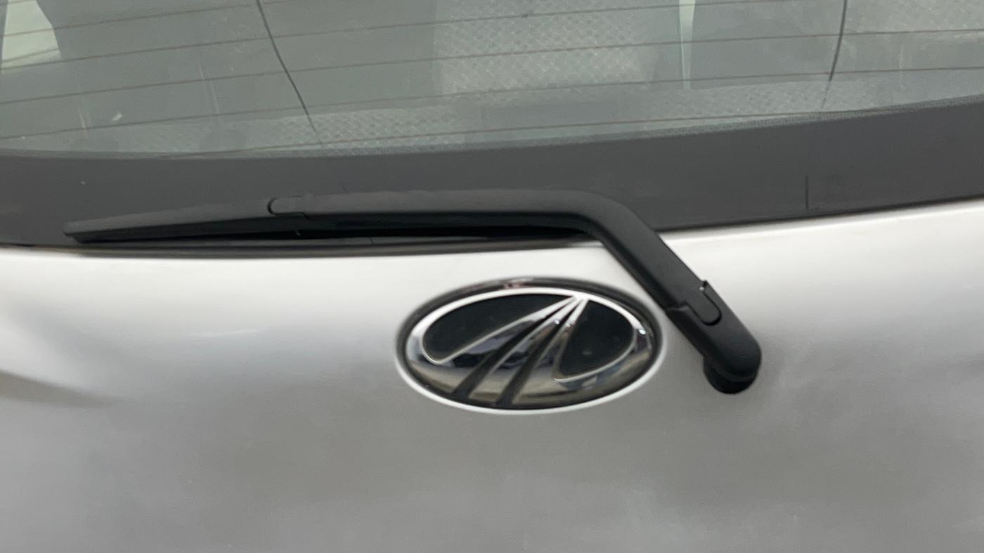 2016 Mahindra Kuv100 K6 D 6 STR, Diesel, Manual, 88,529 km, Rear Wiper