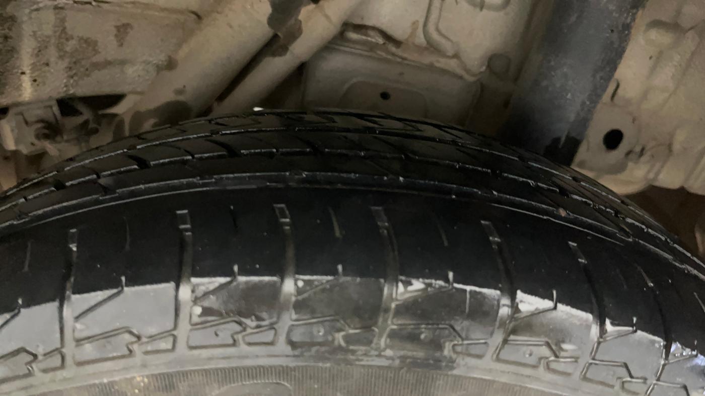 2016 Mahindra Kuv100 K6 D 6 STR, Diesel, Manual, 88,529 km, Left Rear Tyre Tread