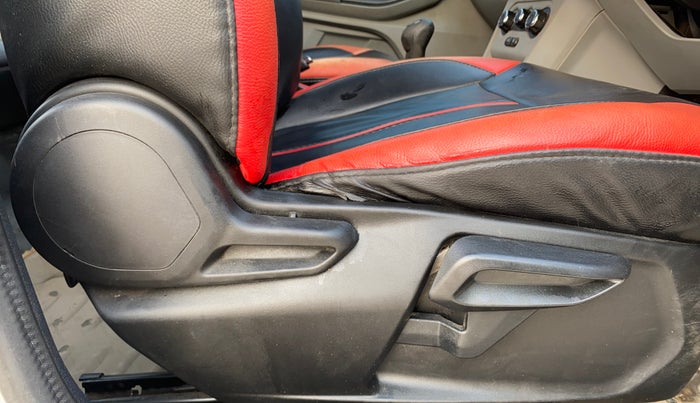 2020 Tata Tiago XZ PETROL, Petrol, Manual, 1,38,921 km, Driver Side Adjustment Panel