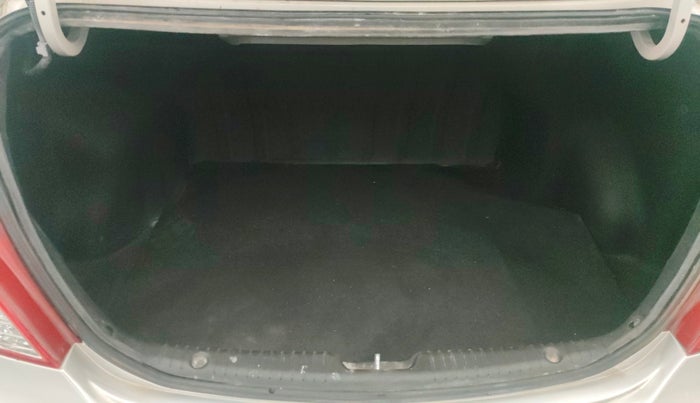 2013 Hyundai Verna FLUIDIC 1.6 VTVT SX OPT AT, Petrol, Automatic, 80,075 km, Boot Inside