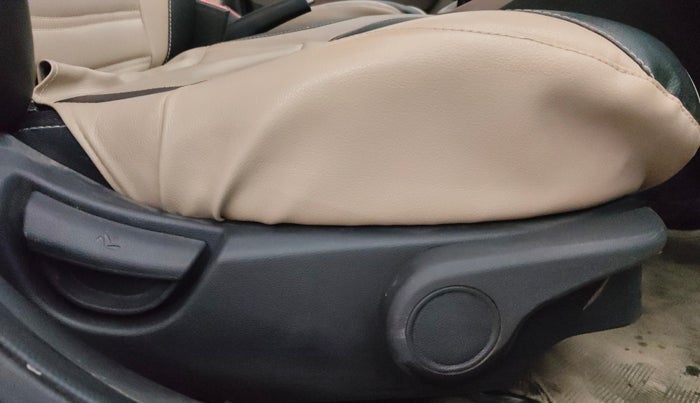 2017 Hyundai Grand i10 ASTA 1.2 KAPPA VTVT, Petrol, Manual, 47,722 km, Driver Side Adjustment Panel