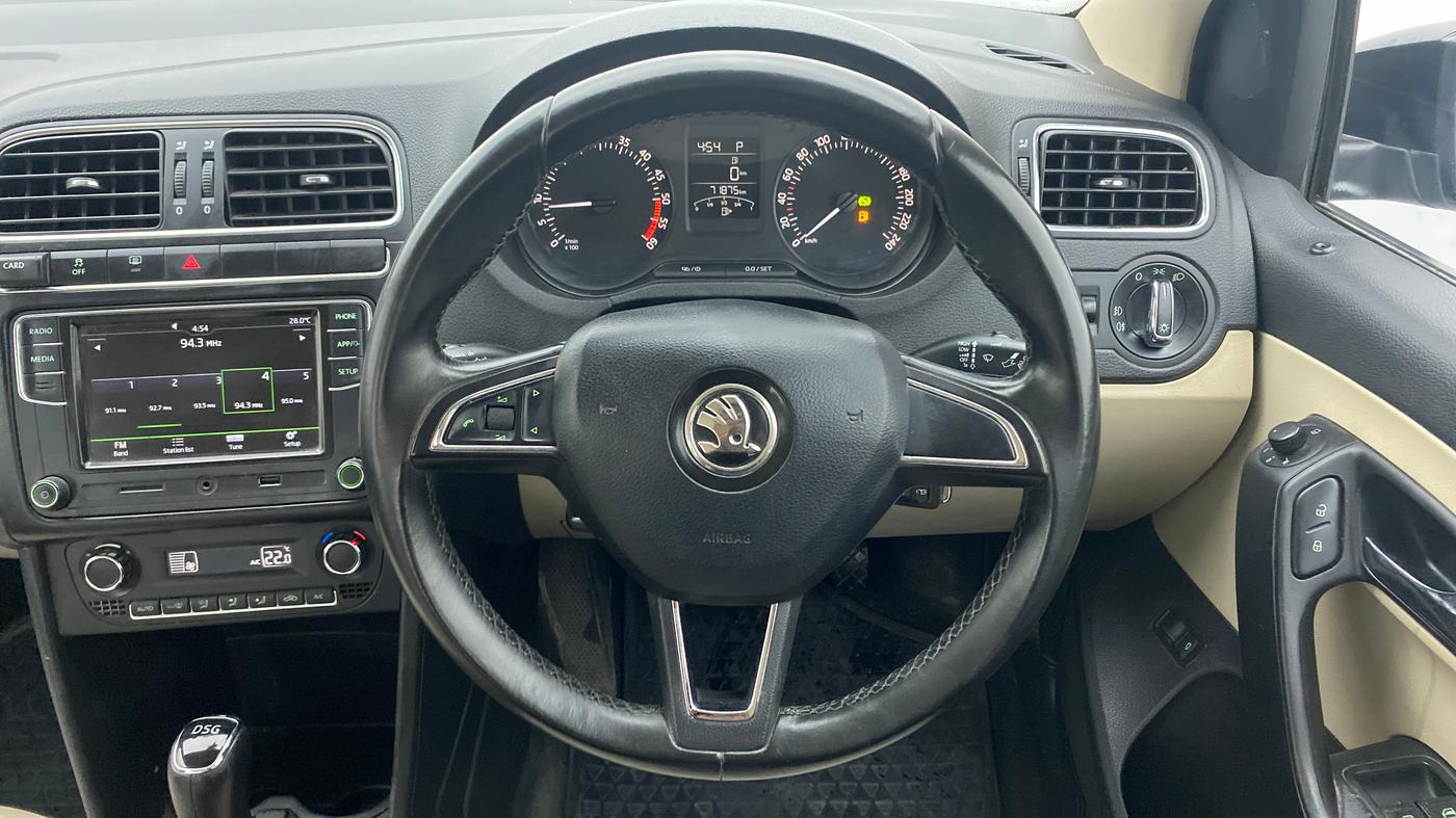 2018 Skoda Rapid STYLE 1.5 TDI AT, Diesel, Automatic, 71,875 km, Steering Wheel Close Up
