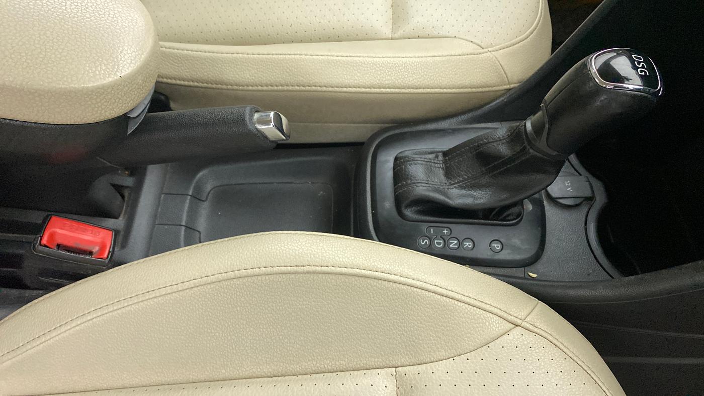 2018 Skoda Rapid STYLE 1.5 TDI AT, Diesel, Automatic, 71,875 km, Gear Lever
