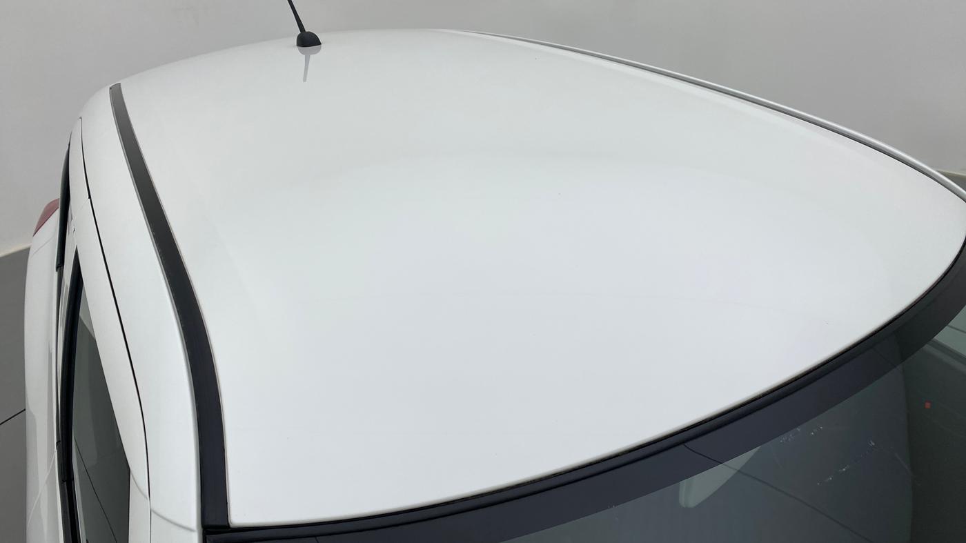 2020 Maruti Swift LXI D, Petrol, Manual, 4,556 km, Roof