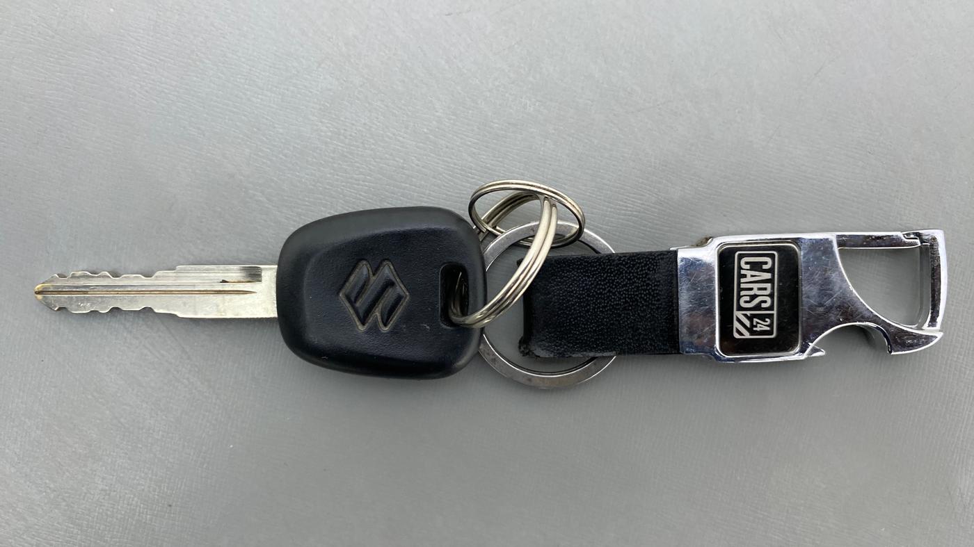 2020 Maruti Swift LXI D, Petrol, Manual, 4,556 km, Key Close Up
