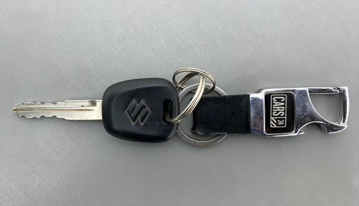 2020 Maruti Swift LXI D, Petrol, Manual, 4,556 km, Key Close Up