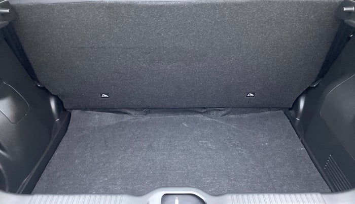 2020 Maruti Swift LXI D, Petrol, Manual, 4,556 km, Boot Inside