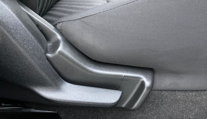 2020 Maruti Swift LXI D, Petrol, Manual, 4,556 km, Driver Side Adjustment Panel