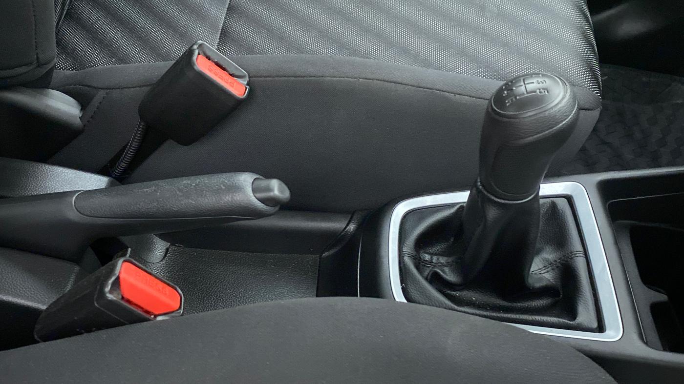 2020 Maruti Swift LXI D, Petrol, Manual, 4,556 km, Gear Lever