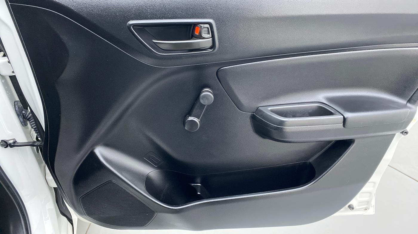 2020 Maruti Swift LXI D, Petrol, Manual, 4,556 km, Driver Side Door Panels Control