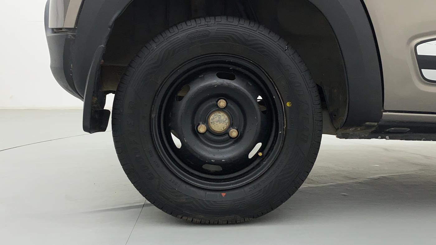 2018 Renault Kwid 1.0 RXT, Petrol, Manual, 45,960 km, Right Rear Wheel