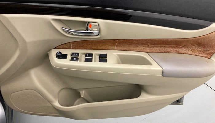 2016 Maruti Ciaz VDI+ SHVS, Diesel, Manual, 97,360 km, Driver Side Door Panels Control