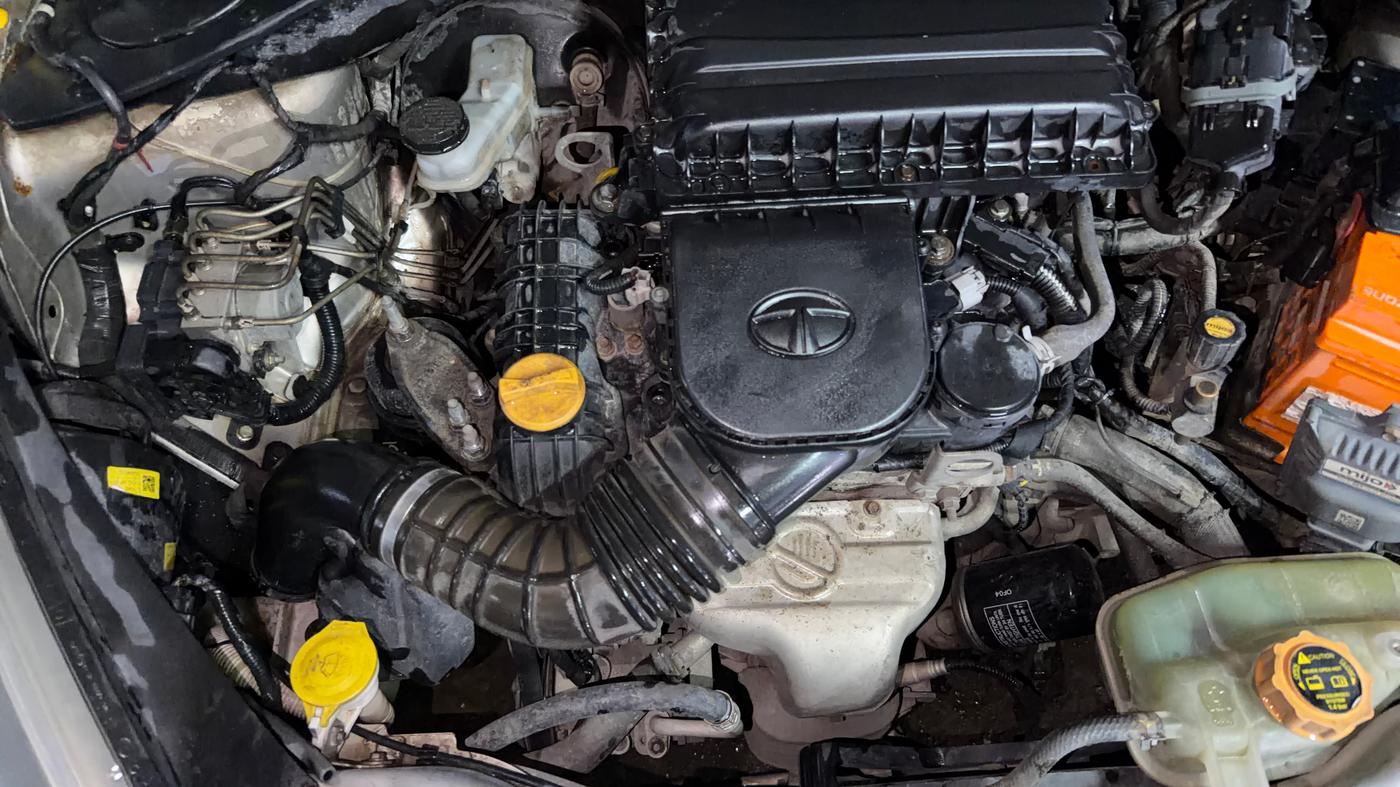 2019 Tata Tiago XT PETROL, CNG, Manual, 89,491 km, Engine View - Right