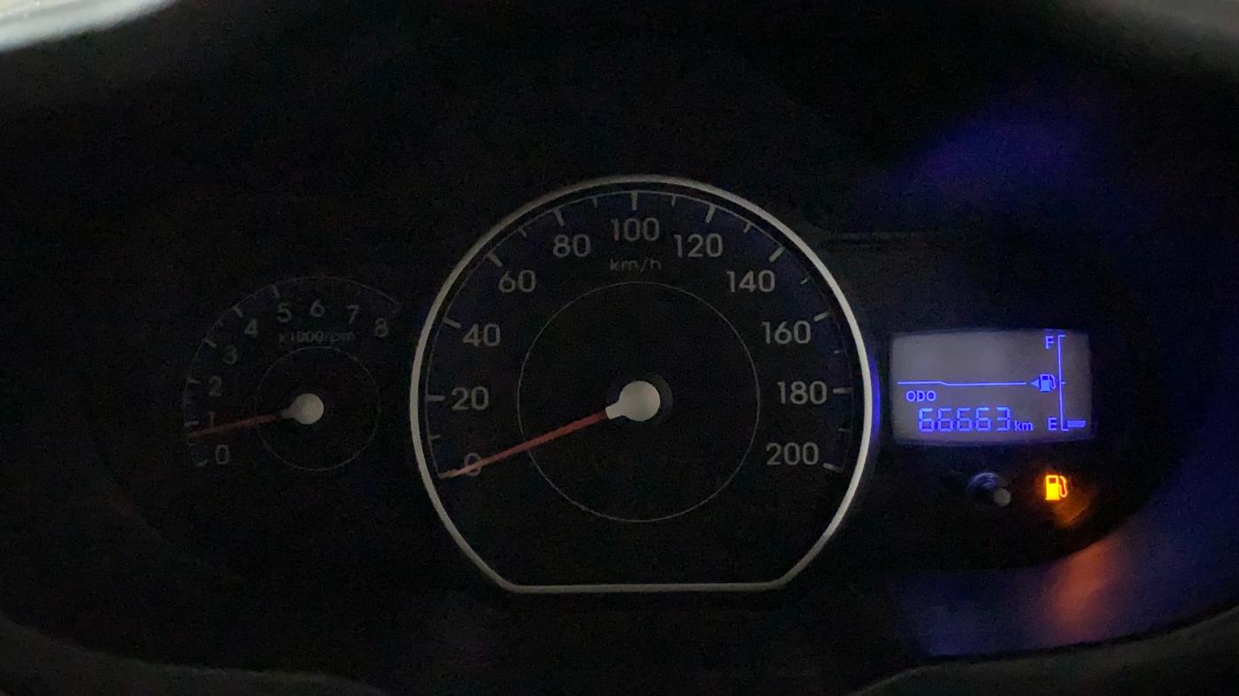 2014 Hyundai i10 MAGNA 1.1, CNG, Manual, 66,696 km, Odometer Image
