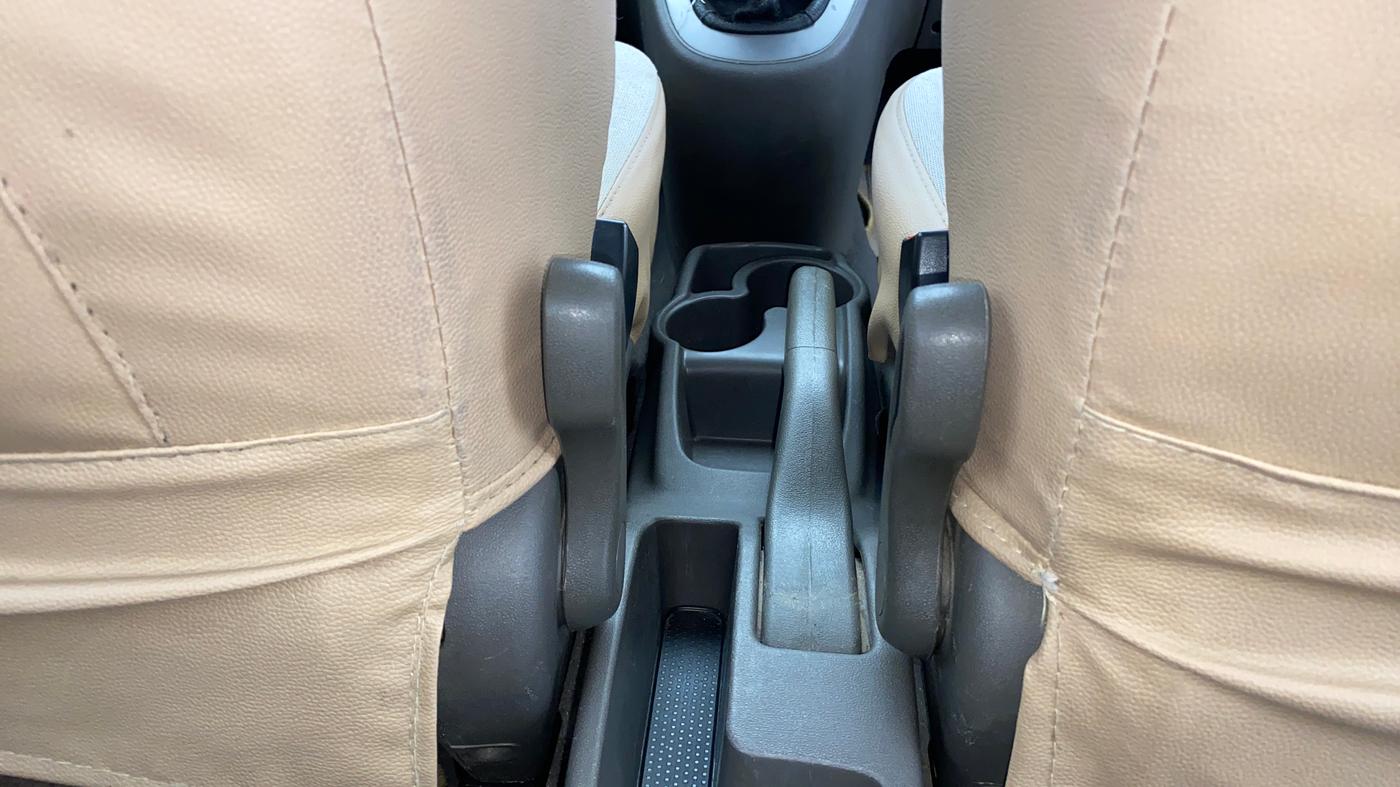 2014 Hyundai i10 MAGNA 1.1, CNG, Manual, 66,696 km, Driver Side Adjustment Panel