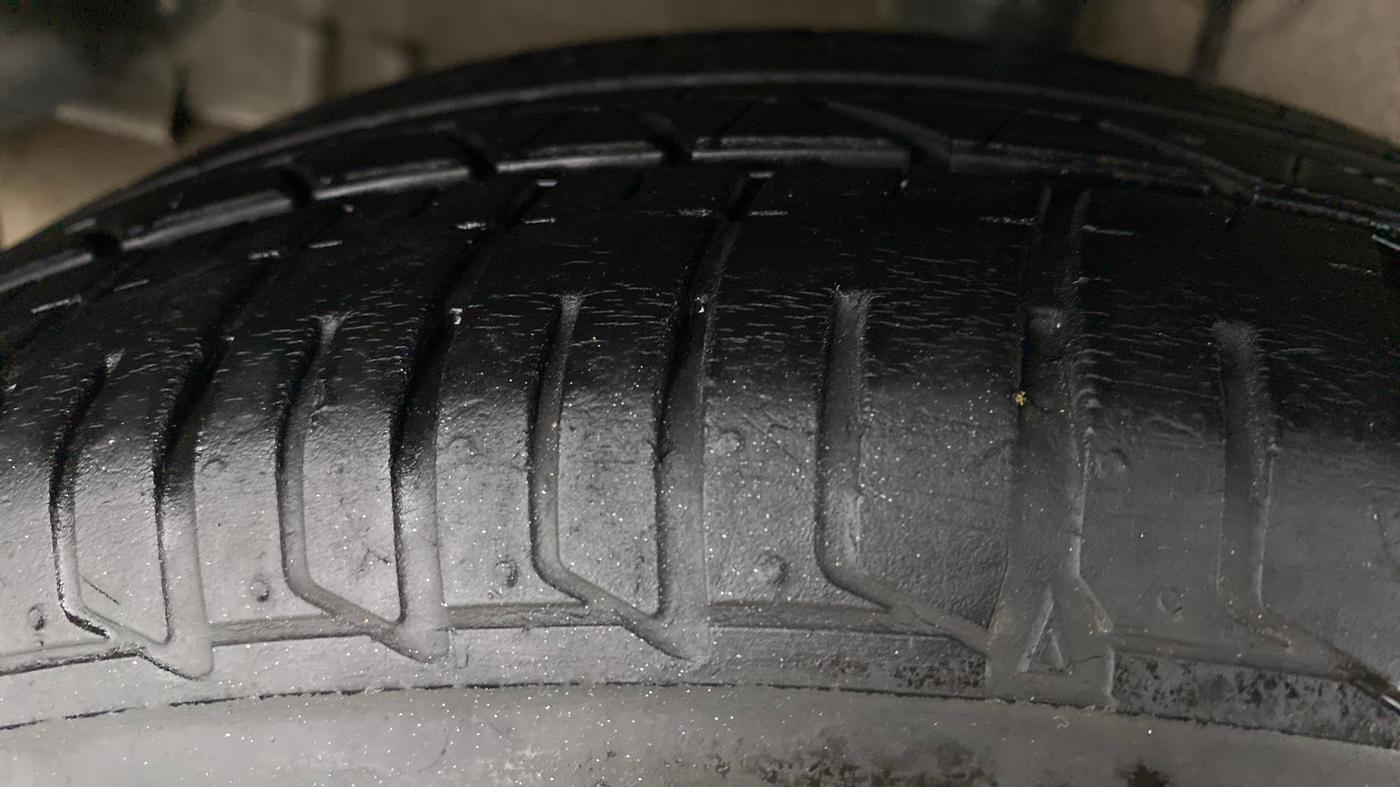 2015 Tata Zest XM PETROL, Petrol, Manual, 71,705 km, Right Rear Tyre Tread