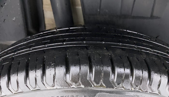 2019 Maruti Dzire VXI AMT, Petrol, Automatic, 24,166 km, Right Rear Tyre Tread