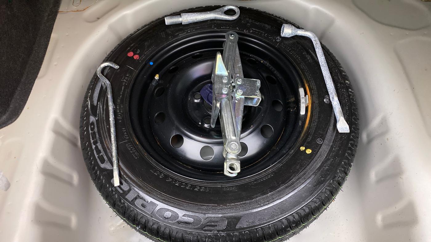 2019 Maruti Dzire VXI AMT, Petrol, Automatic, 24,166 km, Spare Tyre