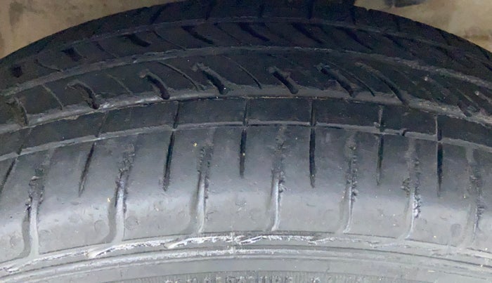 2021 Maruti New Wagon-R LXI 1.0, Petrol, Manual, 36,279 km, Right Front Tyre Tread