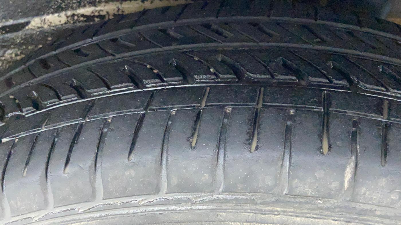 2021 Maruti New Wagon-R LXI 1.0, Petrol, Manual, 36,279 km, Left Rear Tyre Tread