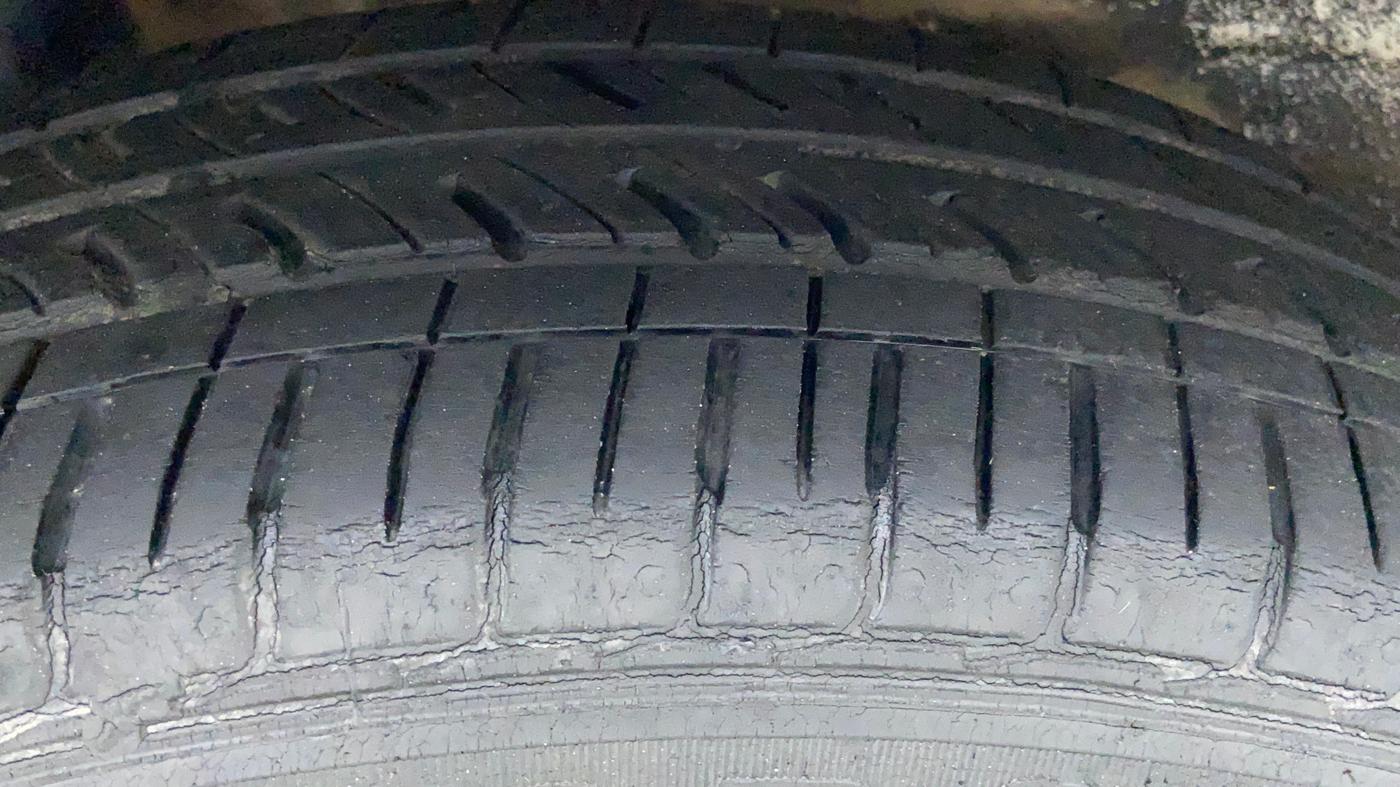 2021 Maruti New Wagon-R LXI 1.0, Petrol, Manual, 36,279 km, Right Rear Tyre Tread